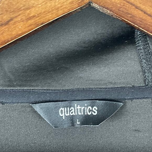 Qualtrics Soft Shell Jacket Black Men's SZ L Pockets Zip Front Hooded EUC - Picture 3 of 11